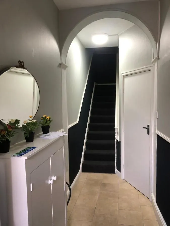 Granby House Holiday Apartments, Apartment 3, In The Old Town, Free On Street Parking Included スカーバラ 0*,  イギリス